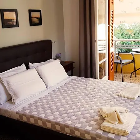 Ellis , Amperia , Crete * خانيا
