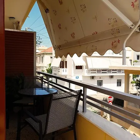 Ellis , Amperia , Crete شقة خانيا